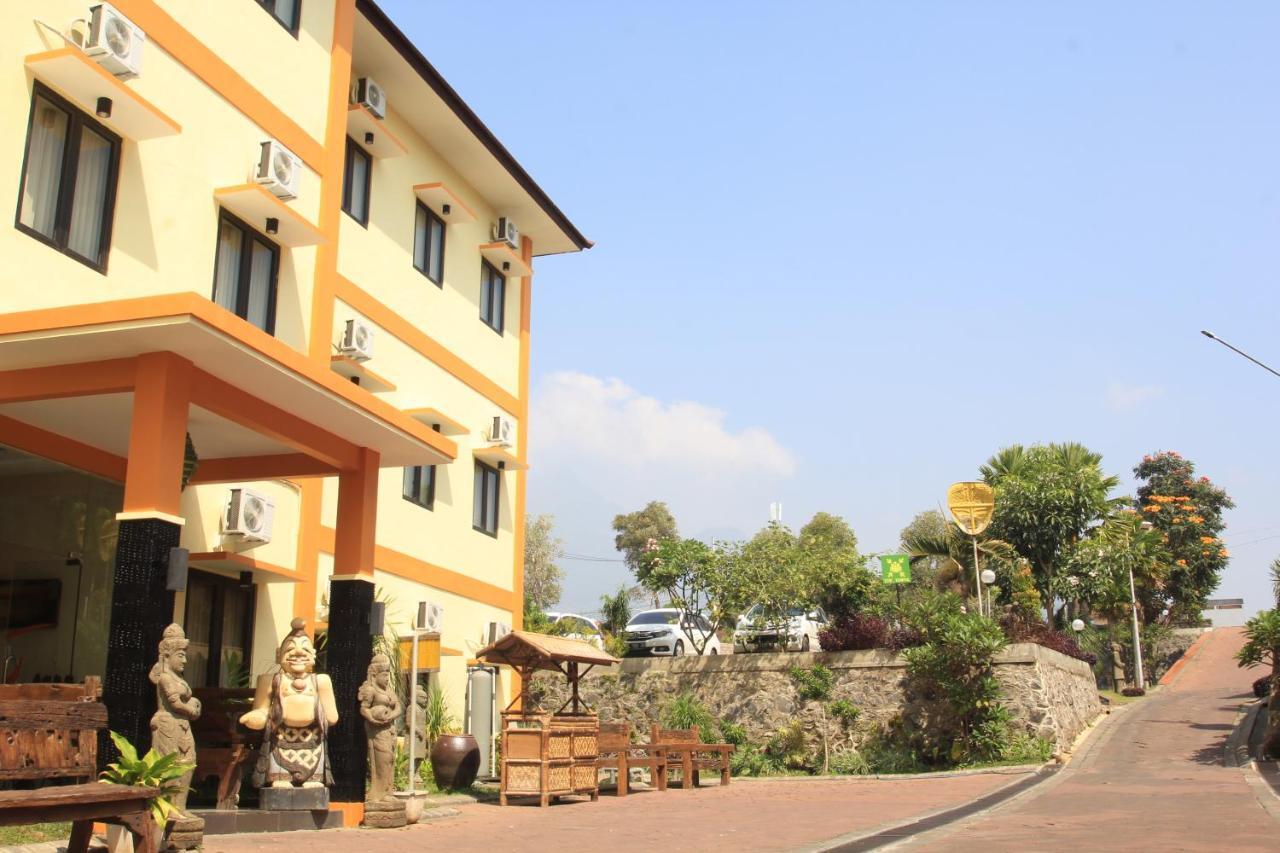 Ciptaningati Hotel Batu  Dış mekan fotoğraf