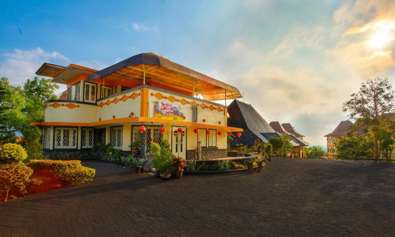 Ciptaningati Hotel Batu  Dış mekan fotoğraf