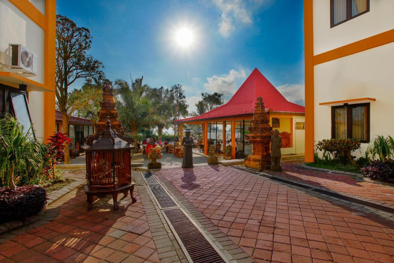 Ciptaningati Hotel Batu  Dış mekan fotoğraf